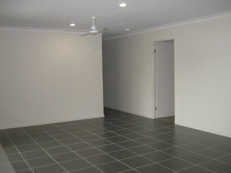 17 Finnigan Street, Augustine Heights QLD 4300