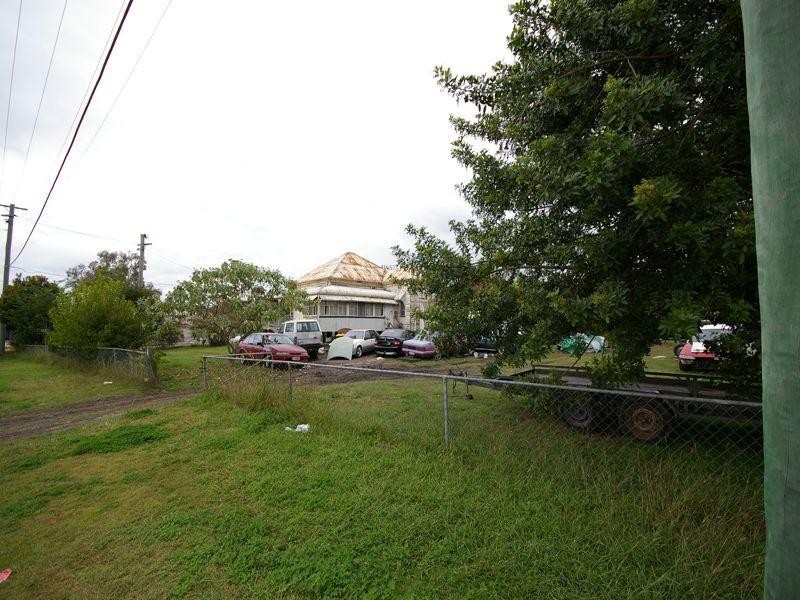 7 South Station Road, Booval QLD 4304