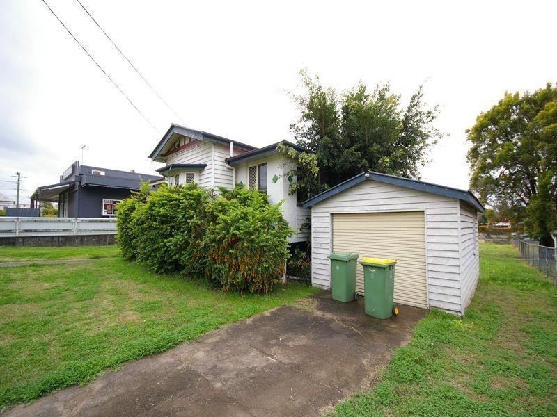 14A Clifton Street, Booval QLD 4304