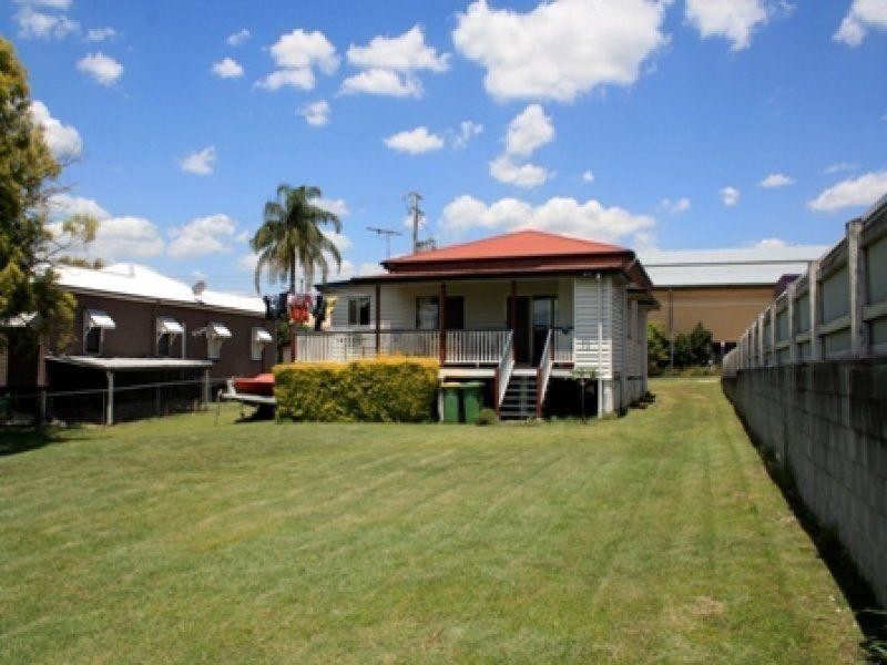 14A Clifton Street, Booval QLD 4304