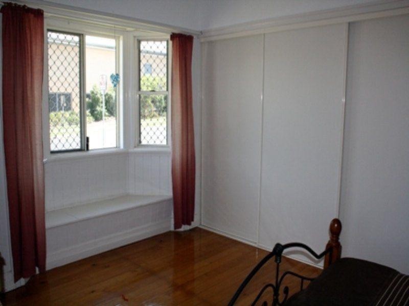 14A Clifton Street, Booval QLD 4304