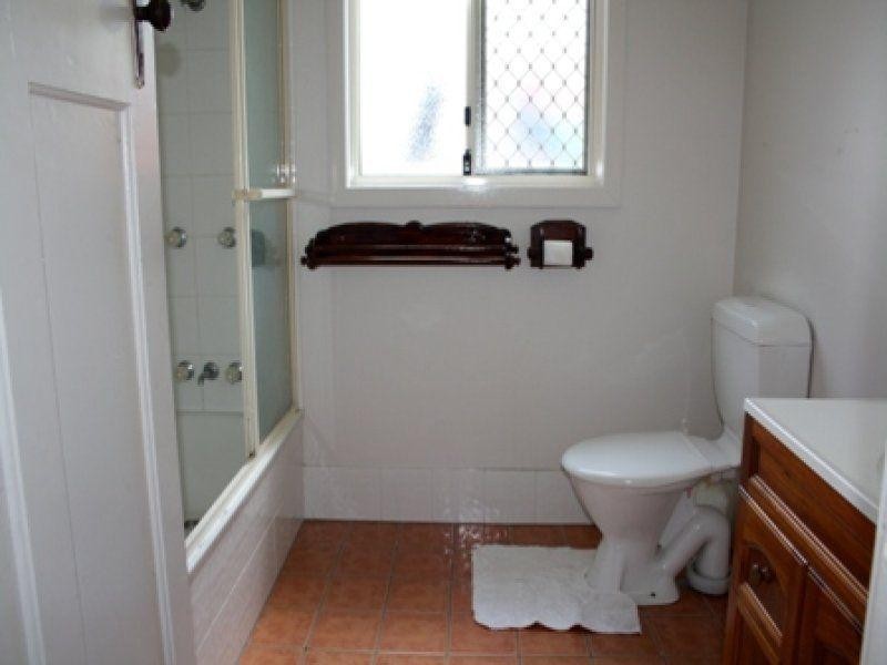 14A Clifton Street, Booval QLD 4304