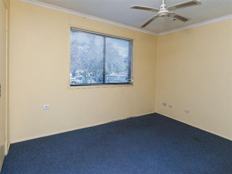 4 Debbie Close, Camira QLD 4300