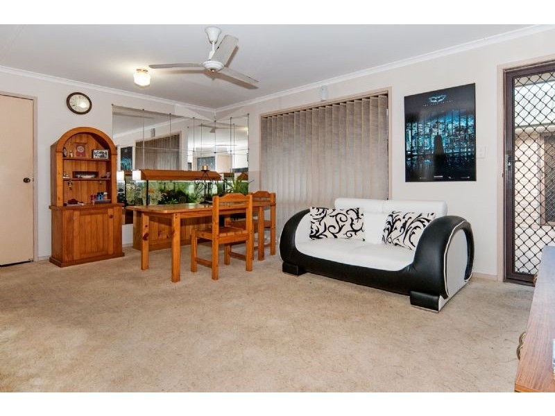 1/25 Henty Drive, Redbank Plains QLD 4301