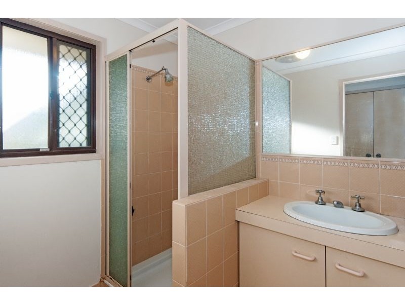 1/25 Henty Drive, Redbank Plains QLD 4301