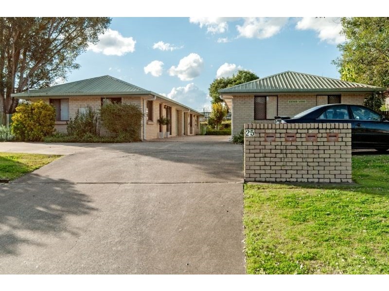 1/25 Henty Drive, Redbank Plains QLD 4301