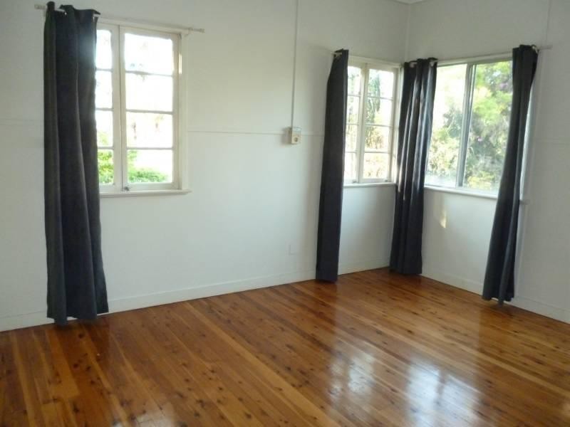 3 Mine Street, Redbank QLD 4301