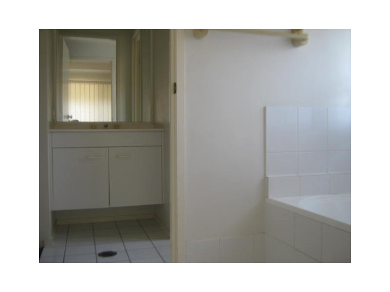 6 Figtree Lane, Redbank Plains QLD 4301