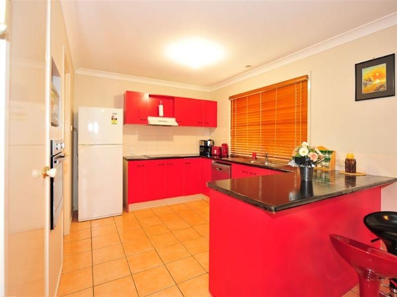 33 Whitmore Crescent, Goodna QLD 4300