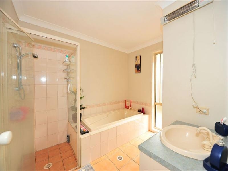 33 Whitmore Crescent, Goodna QLD 4300