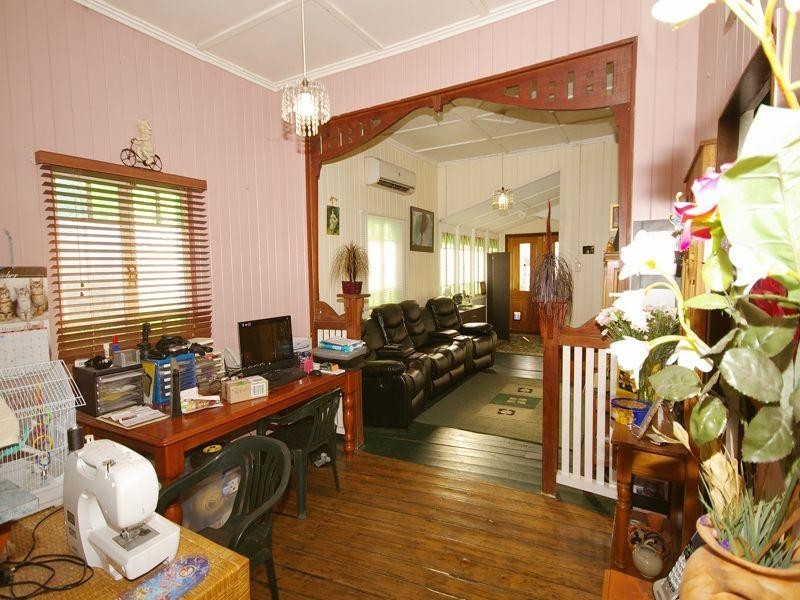 12a Albert, Goodna QLD 4300