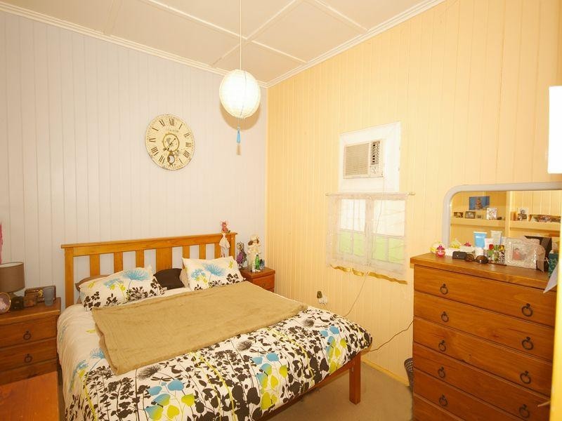 12a Albert, Goodna QLD 4300