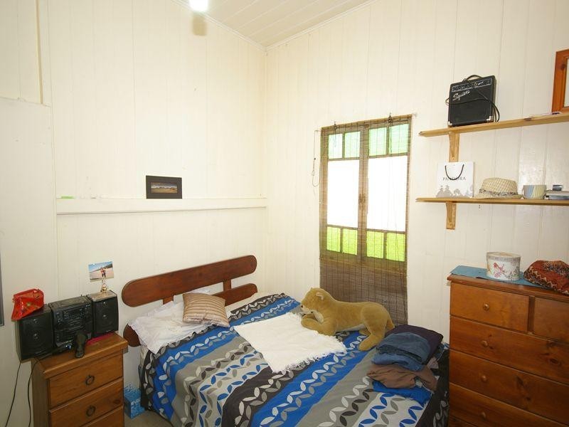 12a Albert, Goodna QLD 4300