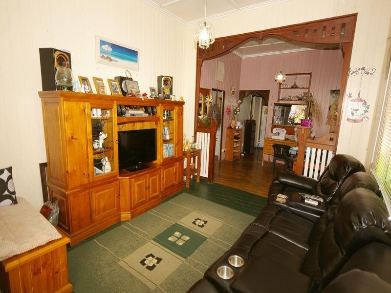 12a Albert, Goodna QLD 4300