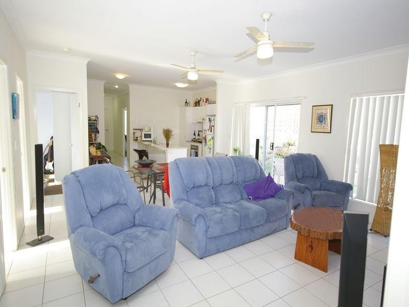 3 Reynolds Close, Redbank Plains QLD 4301