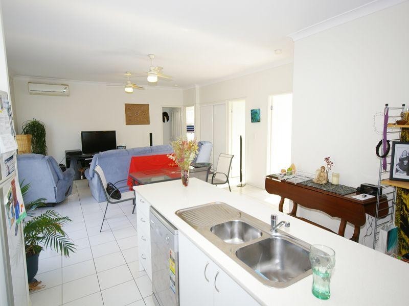 3 Reynolds Close, Redbank Plains QLD 4301