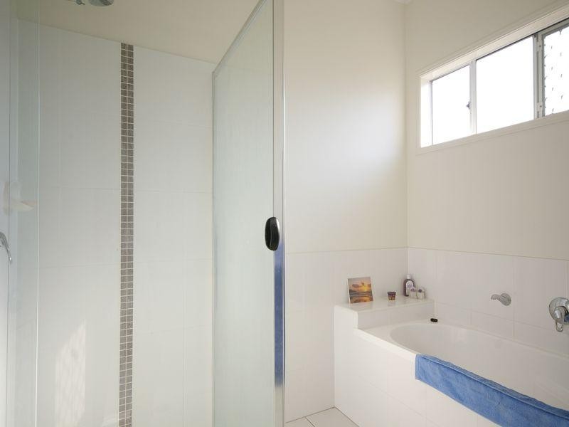 3 Reynolds Close, Redbank Plains QLD 4301