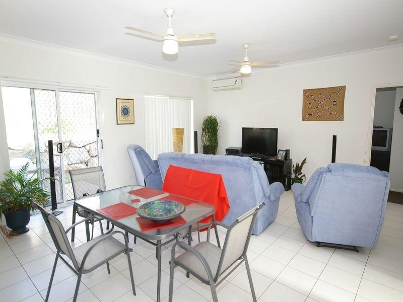 3 Reynolds Close, Redbank Plains QLD 4301