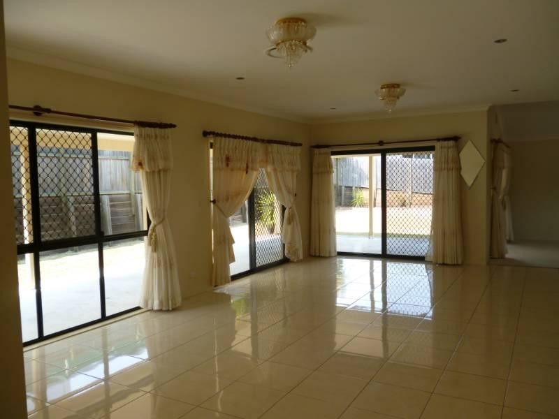 105 Santa Monica Drive, Augustine Heights QLD 4300