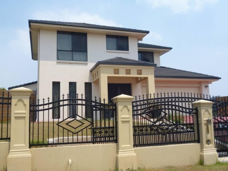 105 Santa Monica Drive, Augustine Heights QLD 4300