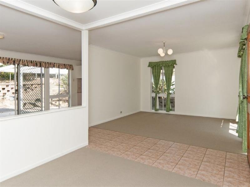 16 Vanessa Court, Camira QLD 4300