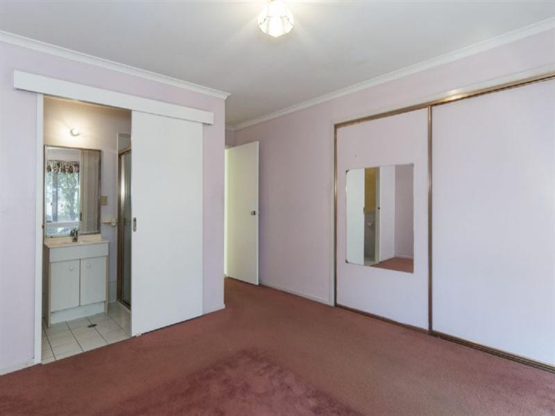 16 Vanessa Court, Camira QLD 4300