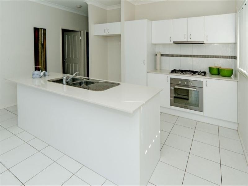 9 Raleigh Place, Redbank Plains QLD 4301