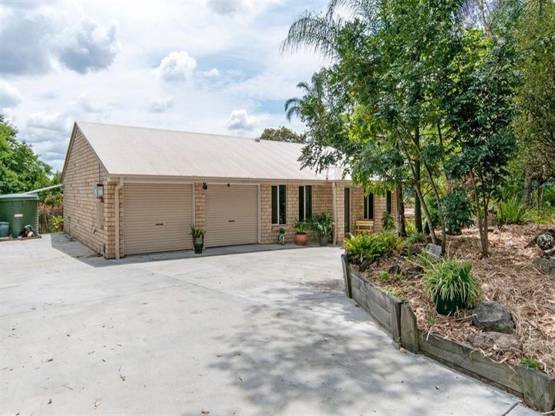 74 Johnston Street, Bellbird Park QLD 4300