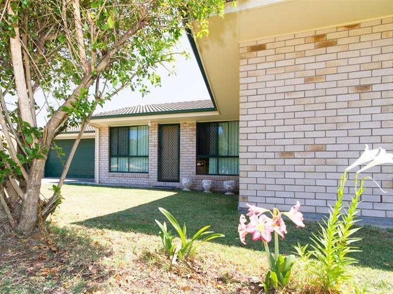 9 Warrigal Court, Redbank Plains QLD 4301