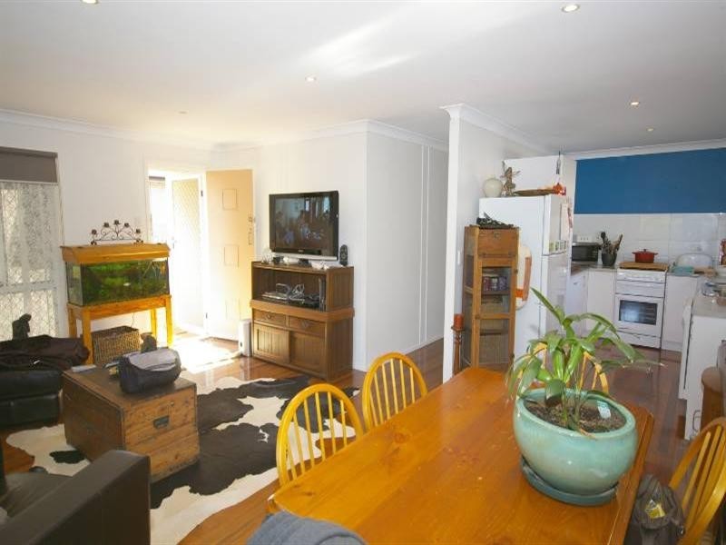 17 Overell Crescent, Riverview QLD 4303
