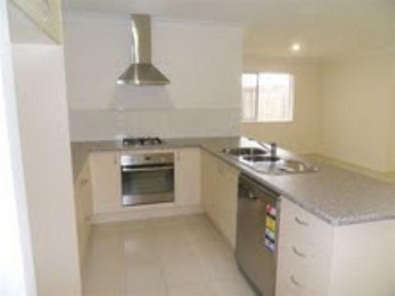 1/7 Coombe Close, Redbank Plains QLD 4301