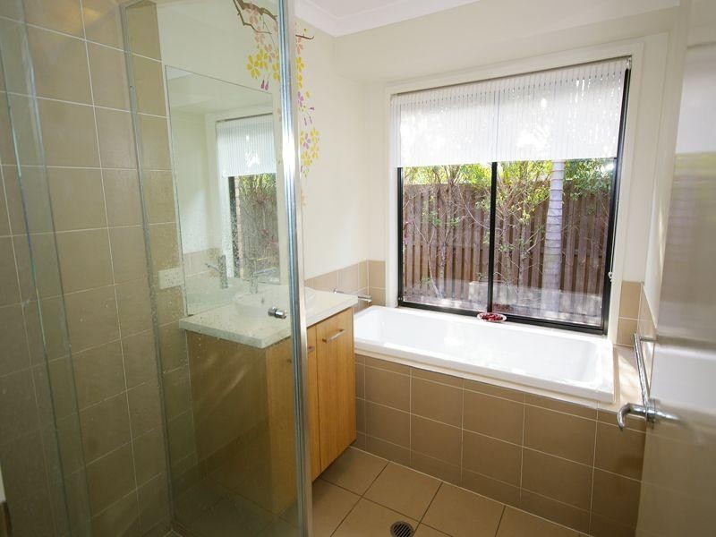 180 Alawoona Street, Redbank Plains QLD 4301