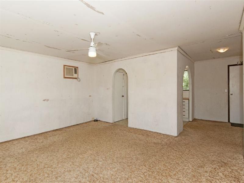 27 Goondoola Street, Redbank Plains QLD 4301