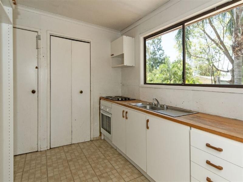 27 Goondoola Street, Redbank Plains QLD 4301