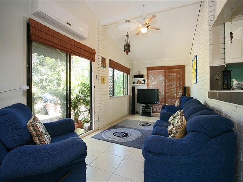 6 Jayvilla Court, Bellbird Park QLD 4300