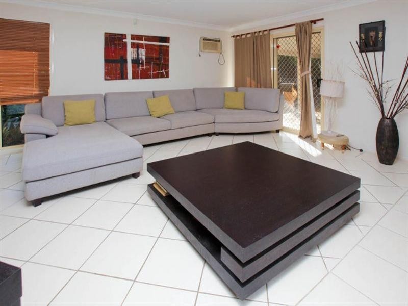 10 Elysian Crescent, Camira QLD 4300