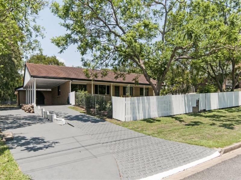 68 Alawoona Street, Redbank Plains QLD 4301
