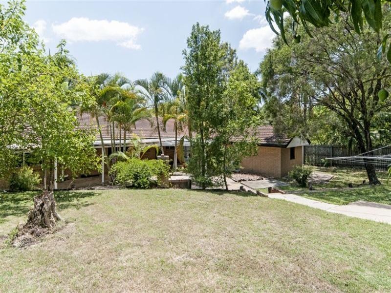 68 Alawoona Street, Redbank Plains QLD 4301