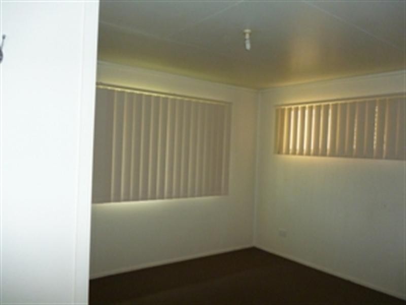 12 Lightbody, Goodna QLD 4300