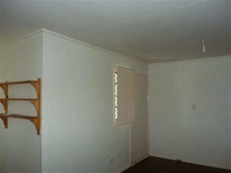 12 Lightbody, Goodna QLD 4300