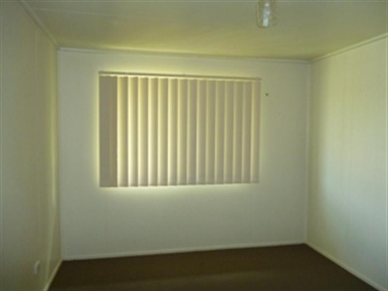 12 Lightbody, Goodna QLD 4300