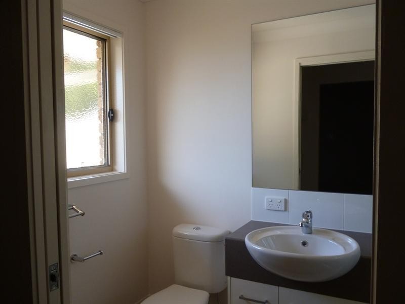 11 Perry, Redbank Plains QLD 4301