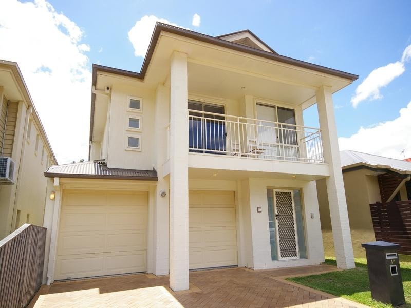 17 Chance Court, Springfield Lakes QLD 4300