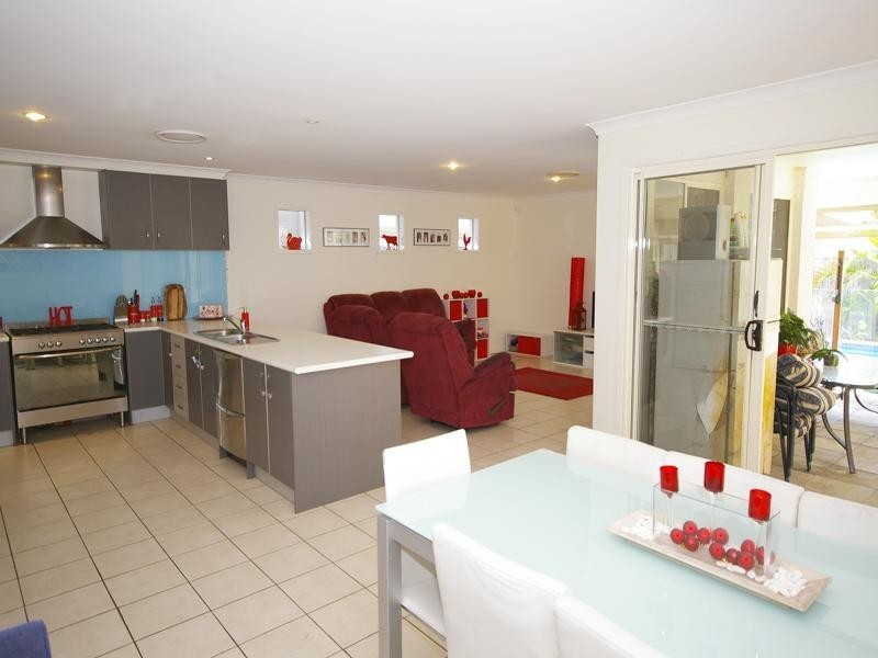 17 Chance Court, Springfield Lakes QLD 4300