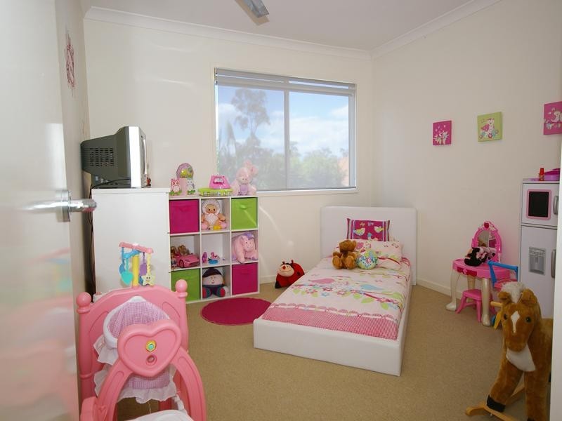 17 Chance Court, Springfield Lakes QLD 4300