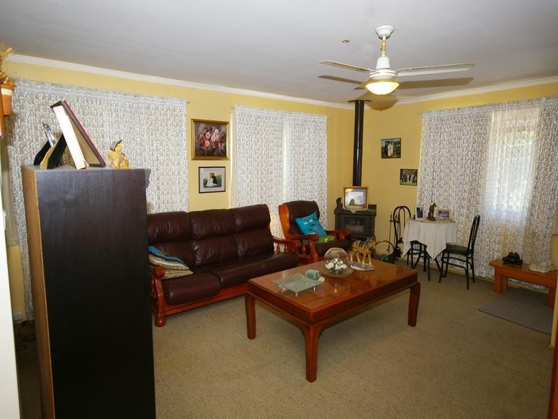 2 Shanahan Parade, Redbank Plains QLD 4301