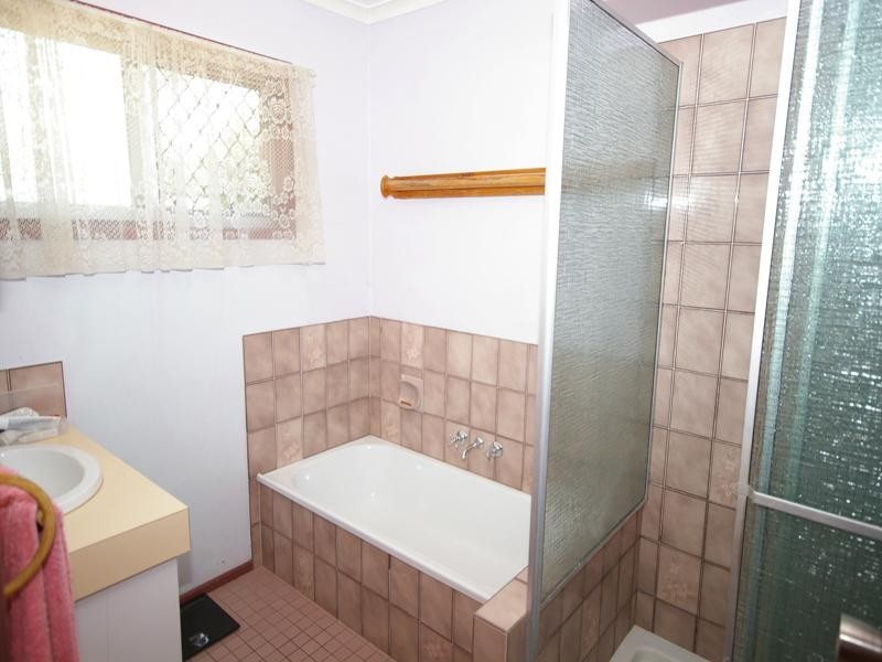 2 Shanahan Parade, Redbank Plains QLD 4301