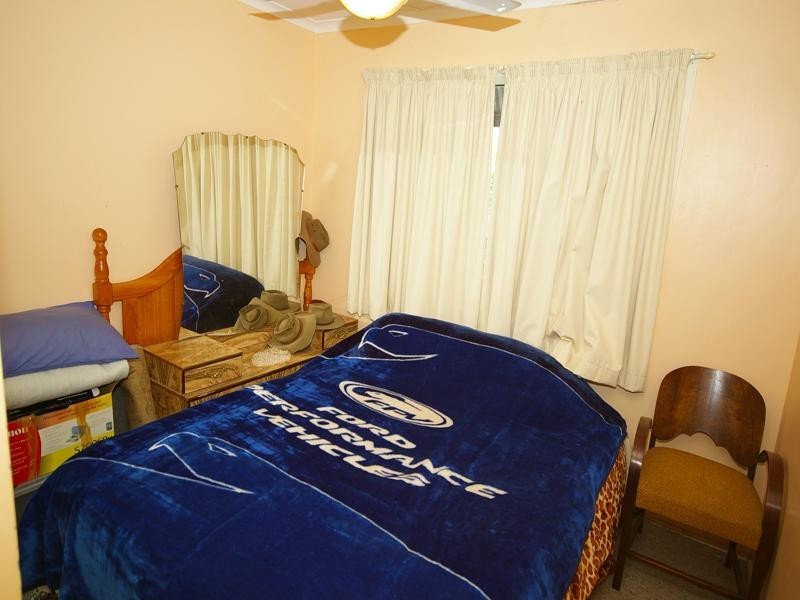 2 Shanahan Parade, Redbank Plains QLD 4301