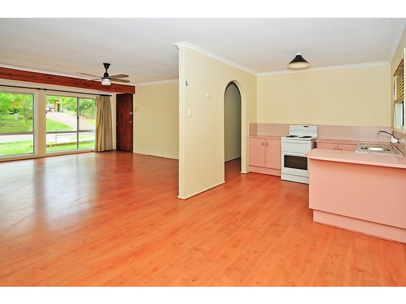 6 Shirley Street, Redbank Plains QLD 4301