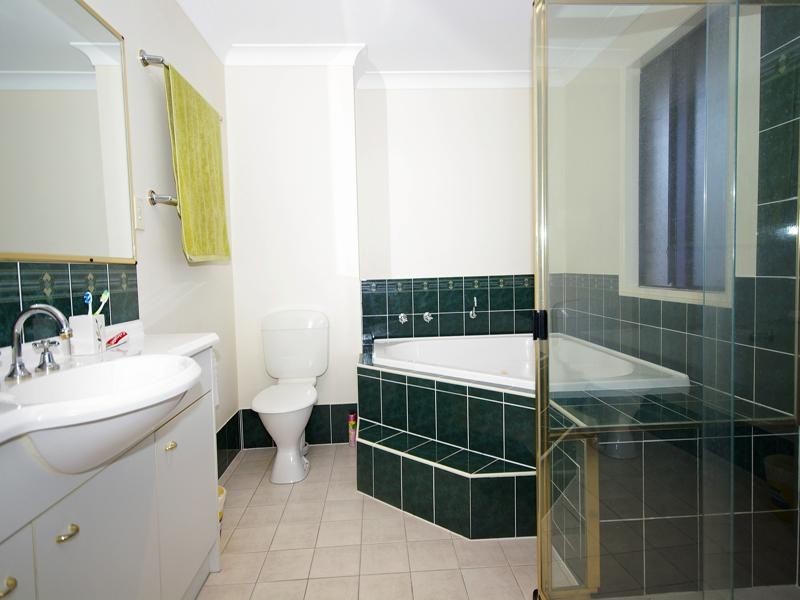17 Greta Court, Camira QLD 4300